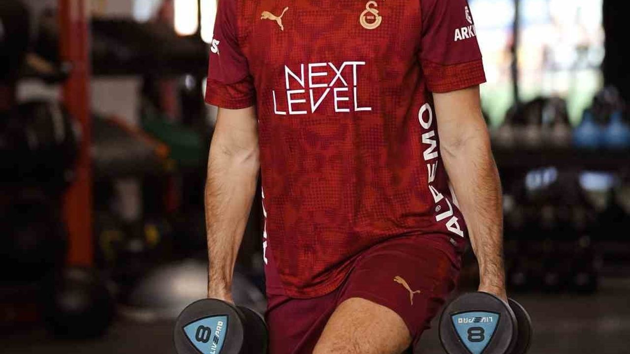 Galatasaray, Turkcell Süper Kupa yarı finali öncesi çift idman yaptı