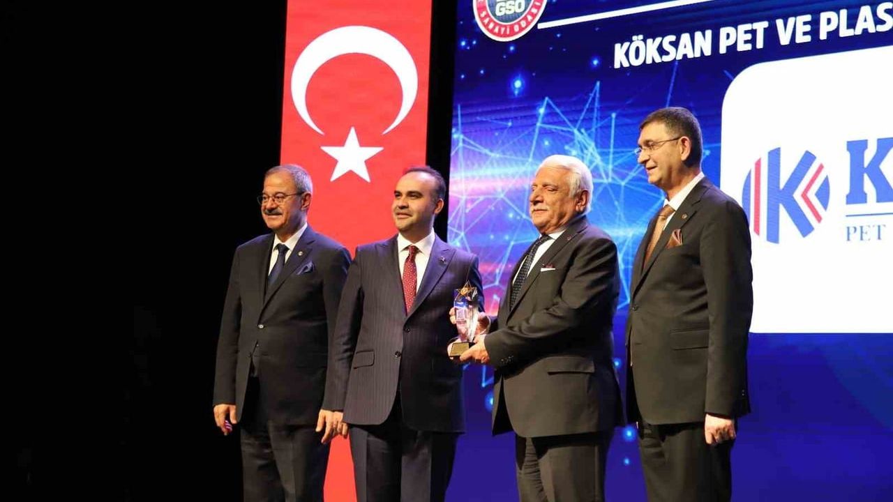 Gaziantep’in Yıldızları-2025: Sanayide Yapay Zeka temasıyla ödüller ve Kacır’ın ihracat vurgusu