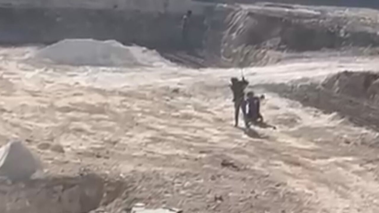 Gaziantep'te inşaatta çocuk işçiye şiddet cep telefonu kamerasında