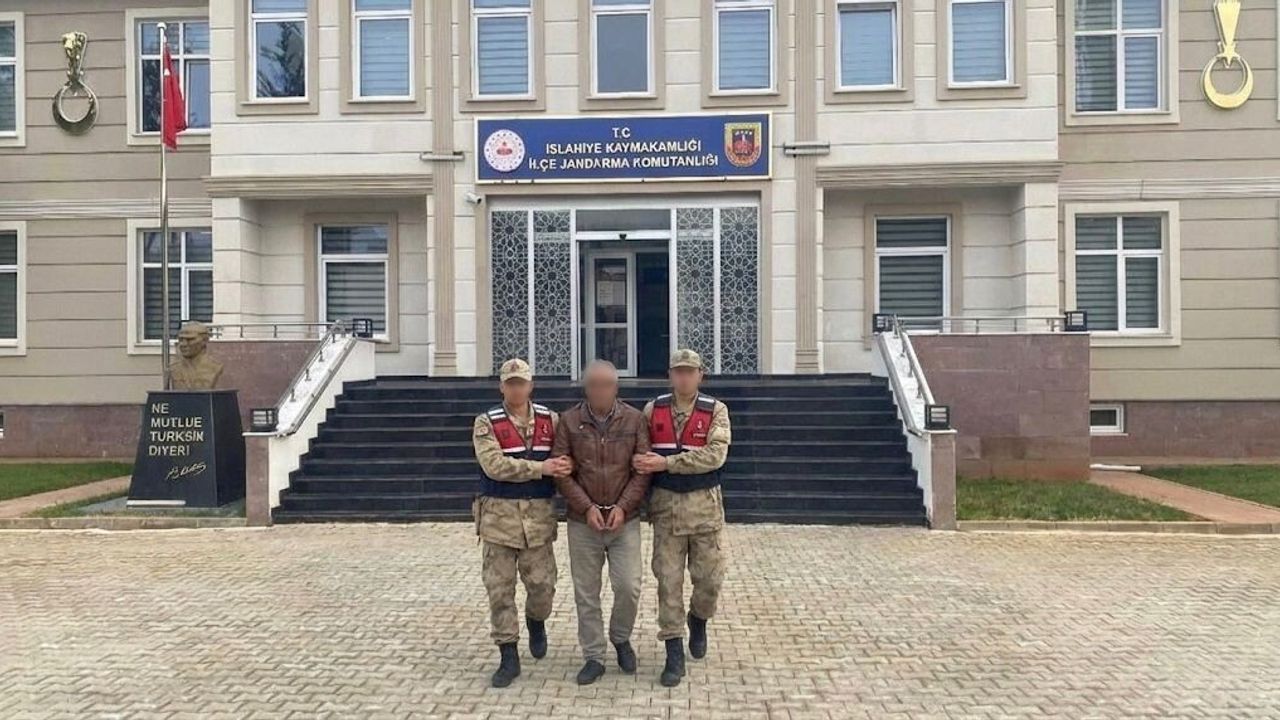Gaziantep’te jandarma operasyonu: 37 düzensiz göçmen yakalandı, 2 organizatör tutuklandı