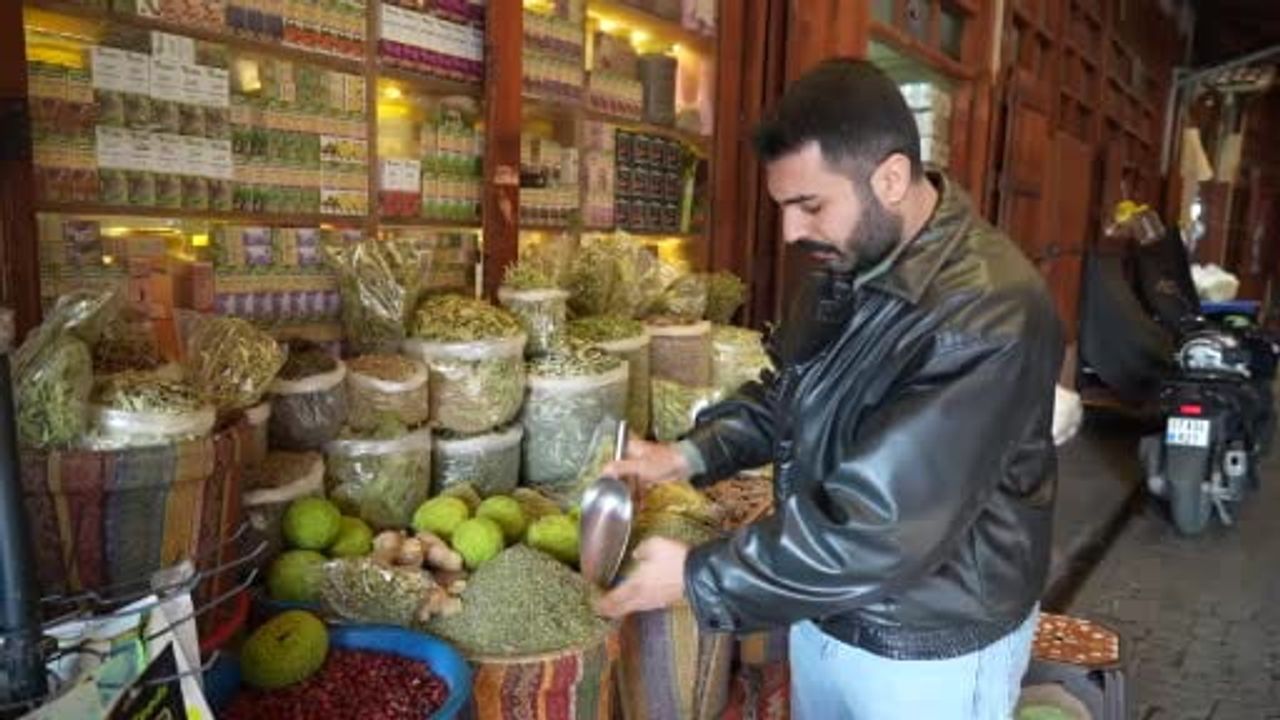Gaziantep'te kışın tercihi: Zahter çayı rağbet görüyor
