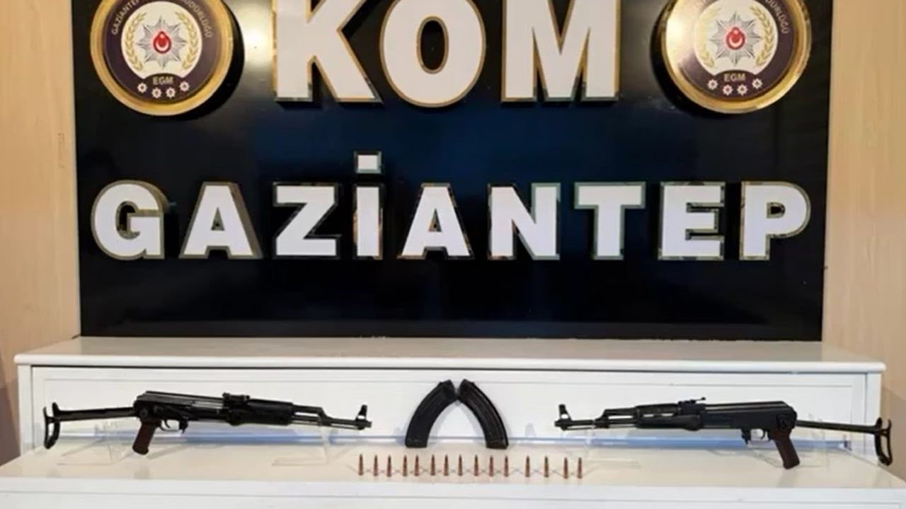 Gaziantep’te toprağa gömülen silahlar ele geçirildi, 2 şüpheli tutuklandı
