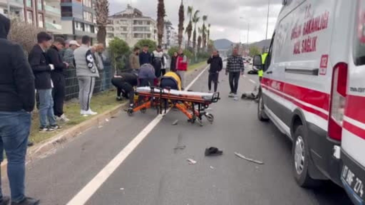 Gazipaşa'da yaya geçidinde kaza: Akülü motosiklet sürücüsü hayatını kaybetti