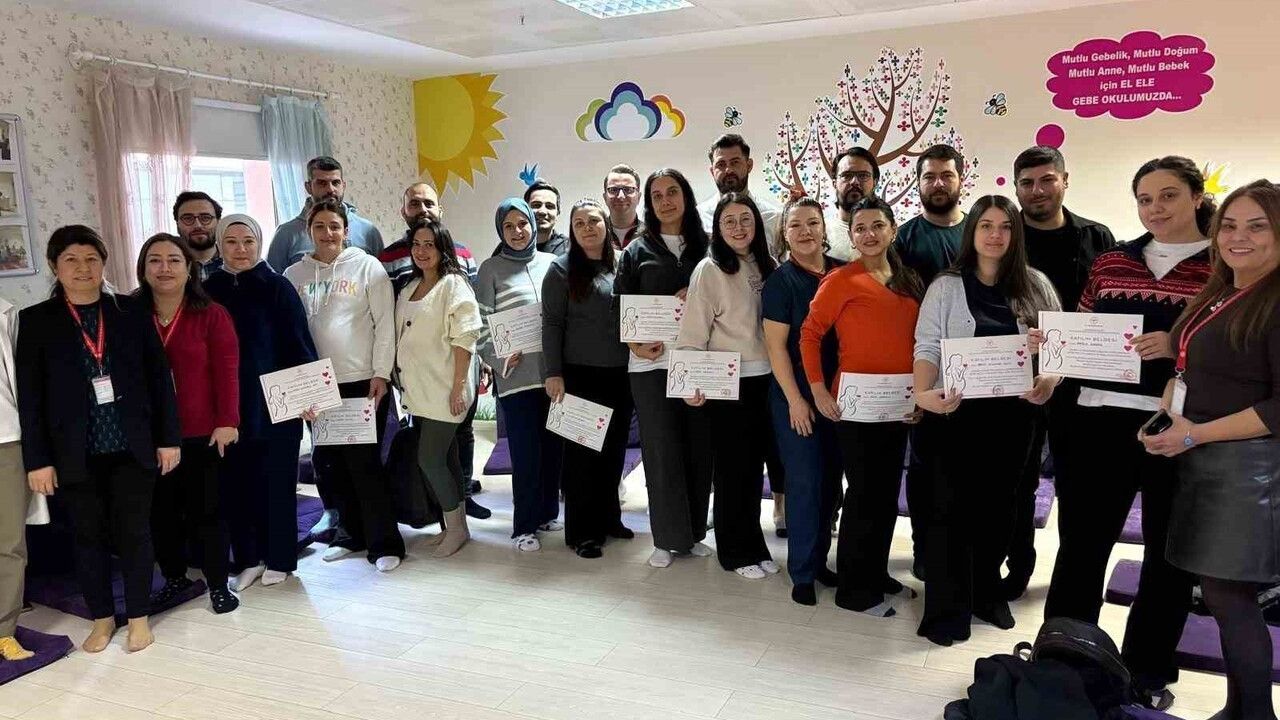 Gebe Okulu'nu Tamamlayan Anne Adaylarına Katılım Belgeleri