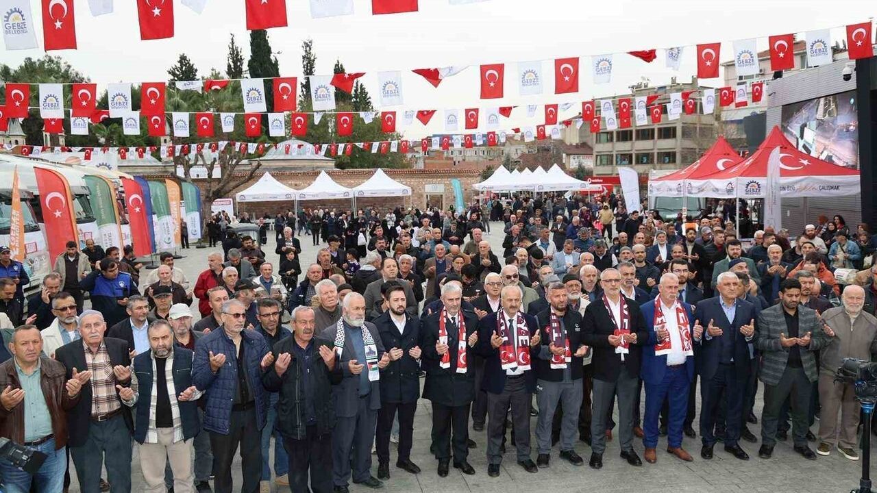 Gebze’den Sudan’a 10 Tırlık Yardım Konvoyuna Kadın Şoför Öncülük Etti