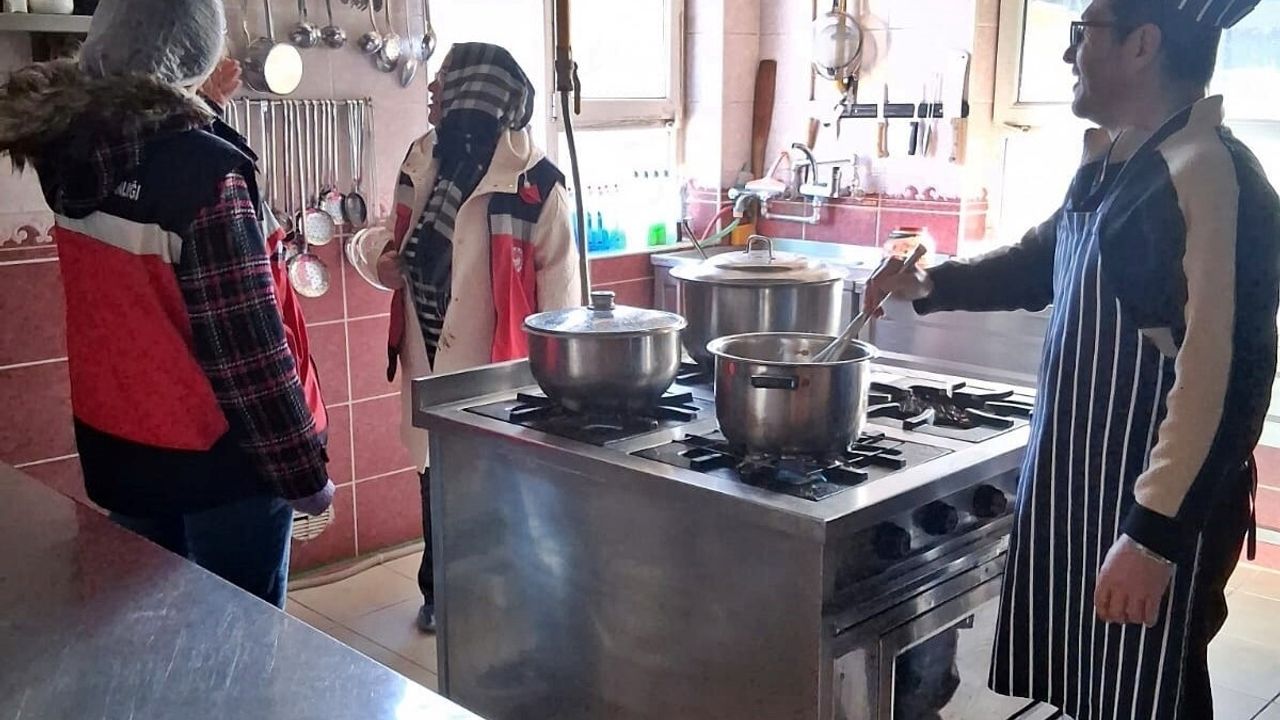 Gediz'de gıda işletmeleri denetimleri sürüyor