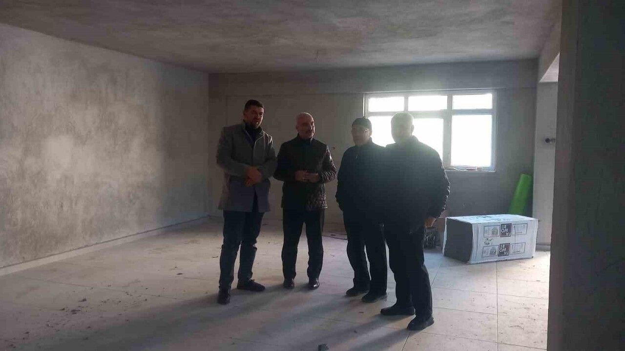 Gediz Erdoğmuş Mahallesi'nden takdir toplayan dayanışma