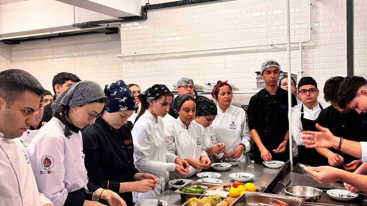 Geleceğin aşçıları 'Balık ve Deniz Ürünleri Uygulaması' workshopunda