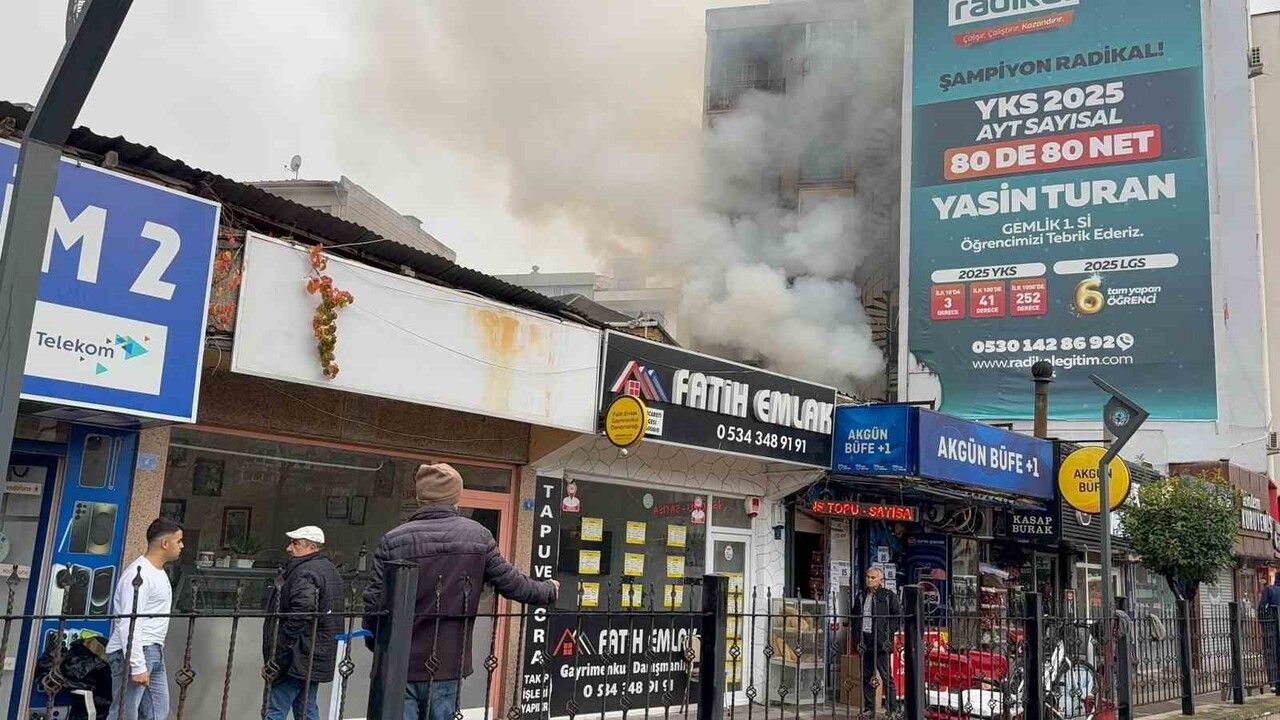 Gemlik'te pide imalathanesinde çıkan yangın söndürüldü