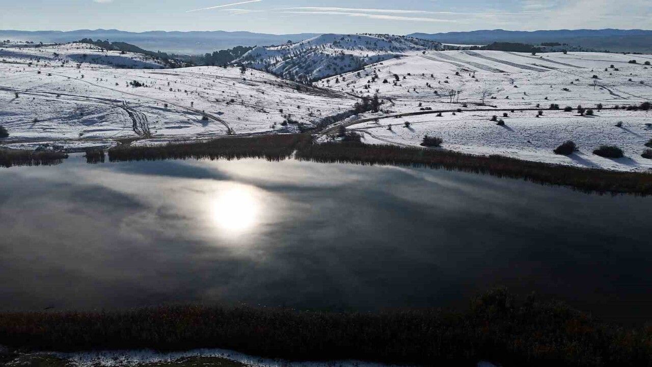Gerede'de kar sonrası güneş kartpostallık manzaralar yarattı