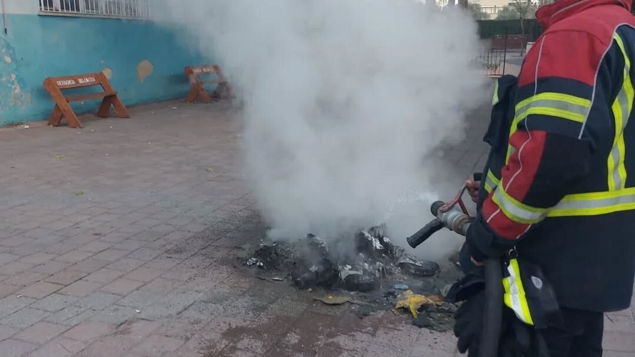 Germencik'te çöp konteyneri ateşe verildi: Başkan Zencirci tepki gösterdi