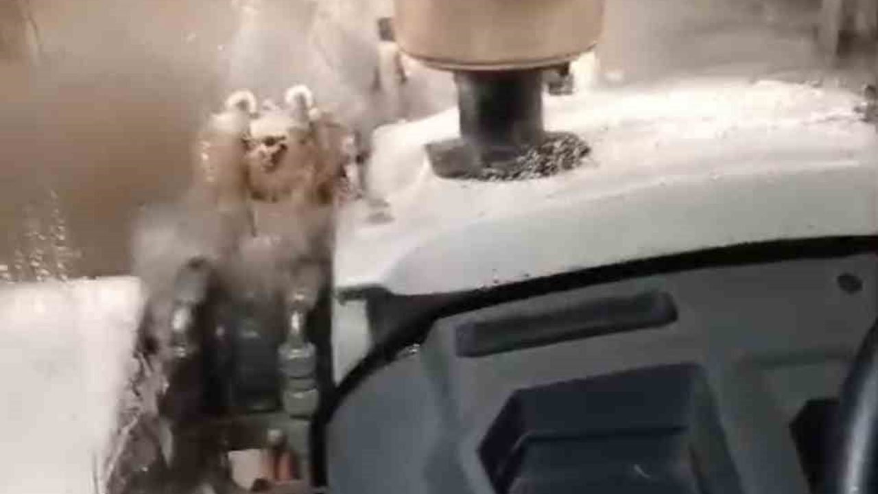 Gölbaşı'nda karda mahsur kalan 50 işçi kurtarıldı