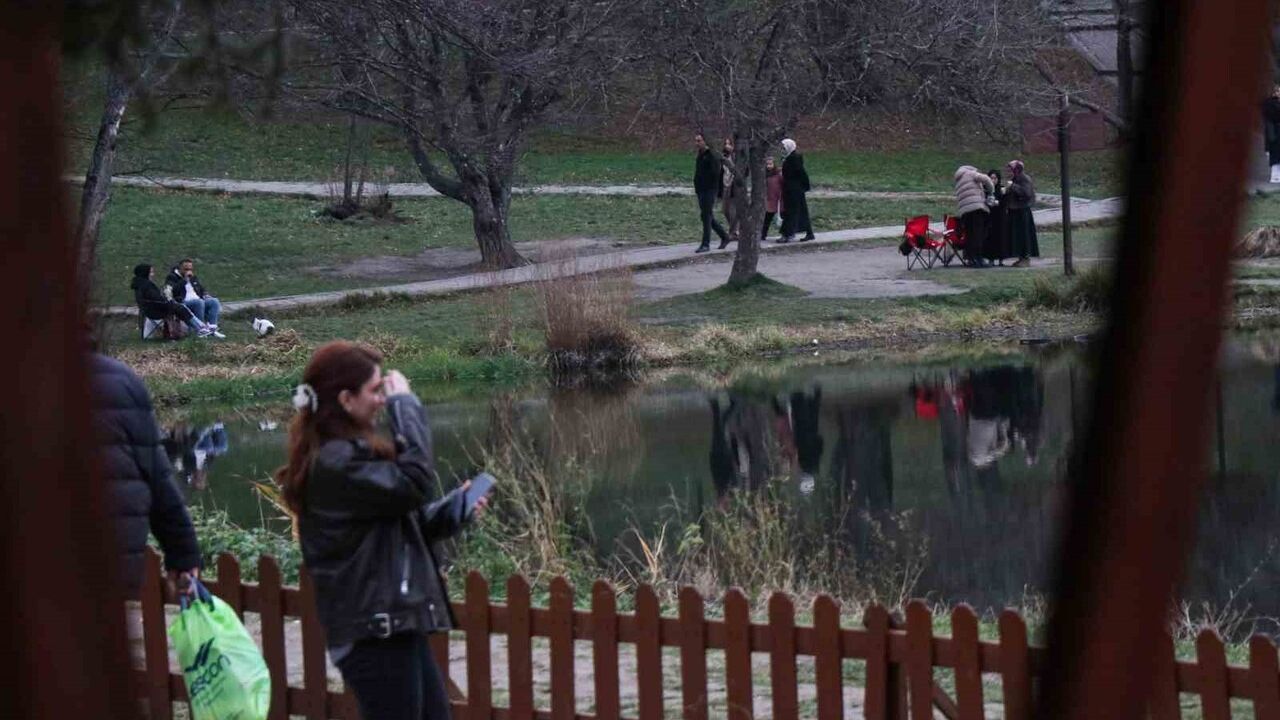 Gölcük Tabiat Parkı'nda kartpostallık manzaralar