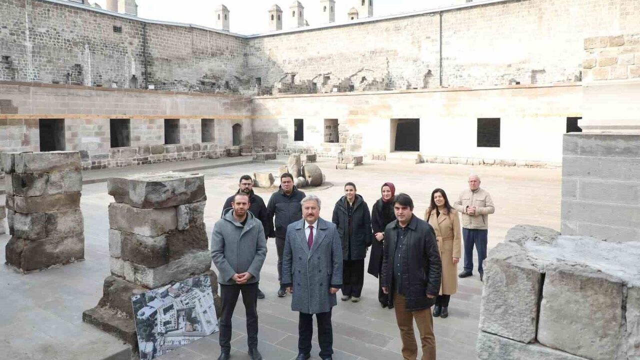 Gön Han 525 Yıl Sonra Yeniden Hayat Buldu