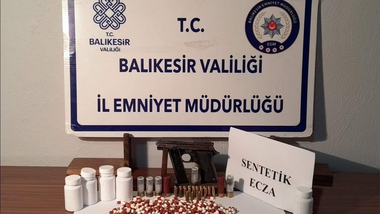 Gönen'de operasyon: uyuşturucu ve ruhsatsız silah ele geçirildi