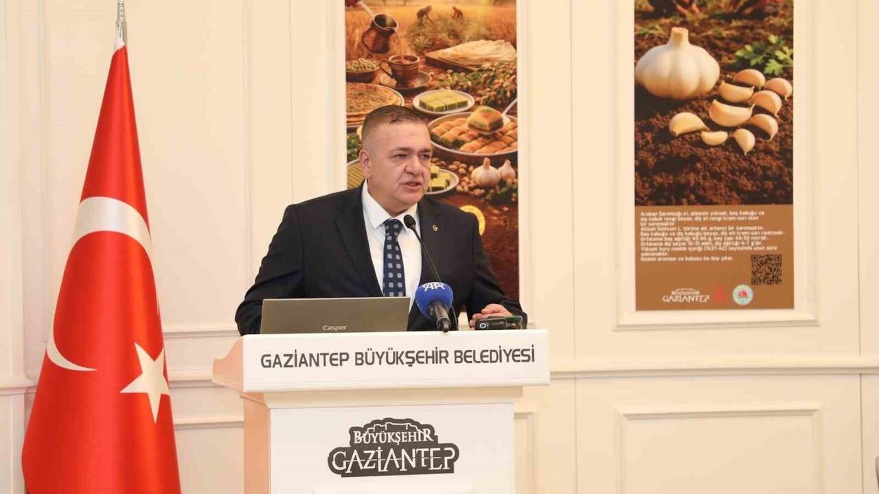 GTB'ye Coğrafi İşaret Çalışmaları Nedeniyle Teşekkür Plaketi