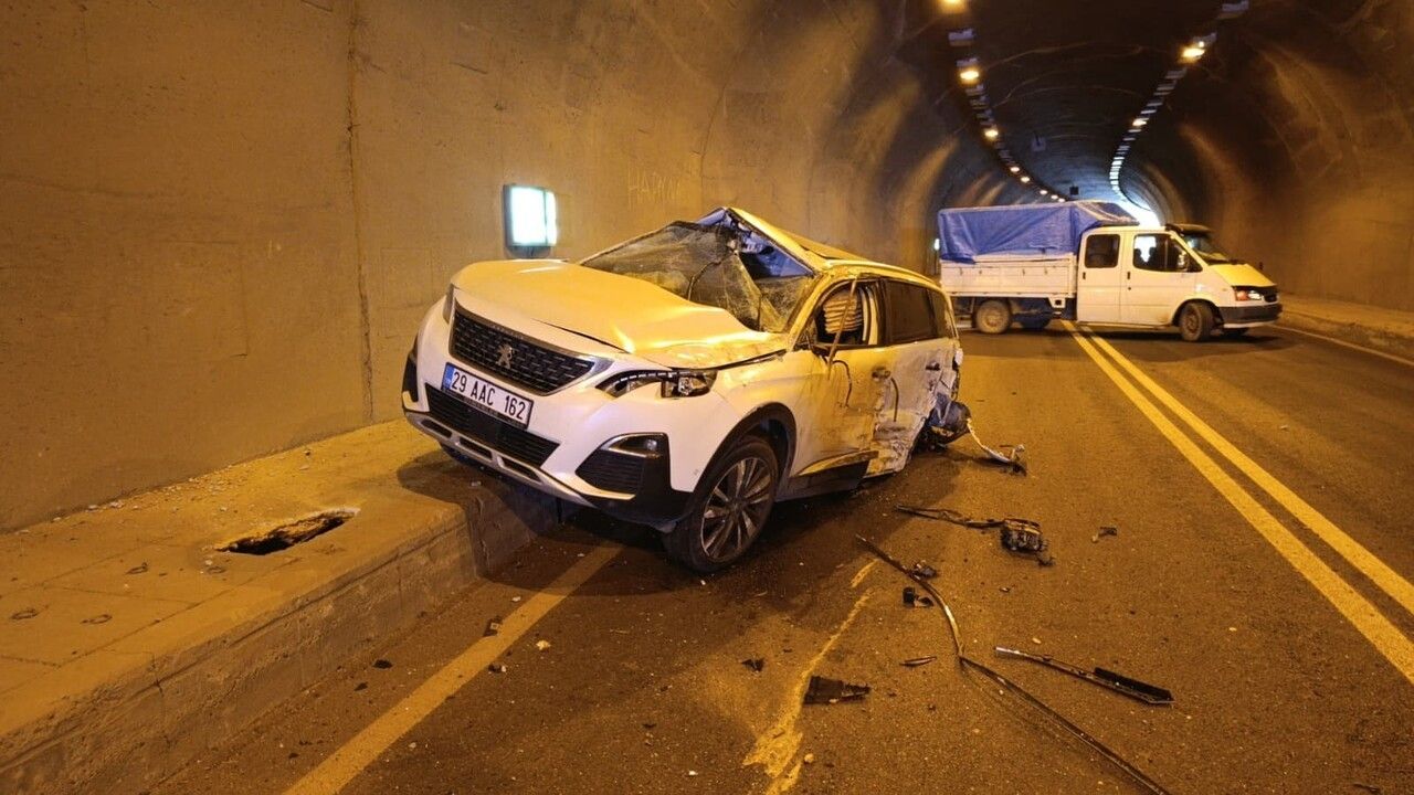 Gümüşhane'de iki ayrı kazada 1 ölü, 3 yaralı