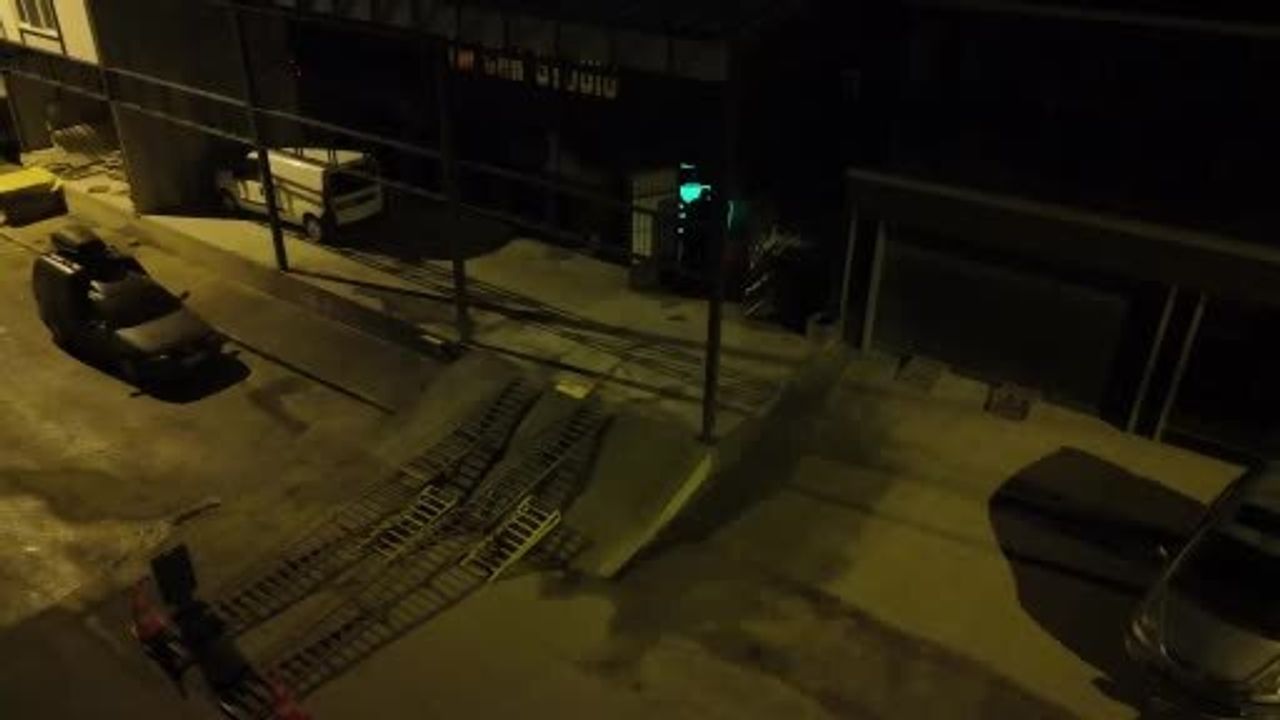 Gündüz beyaz, gece yeşil parlayan nadir otomobil Eskişehir'de