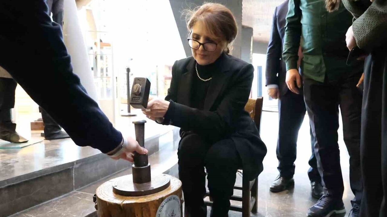 Gürcistan Kültür Bakanı Eliso Bolkvadze Bursa’da tarihi mirası gezdi