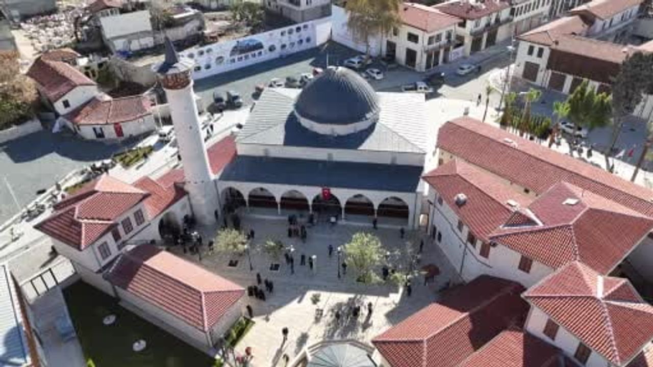 Habibi Neccar Camii yeniden ibadete açıldı, vatandaşlar duygusal anlar yaşadı