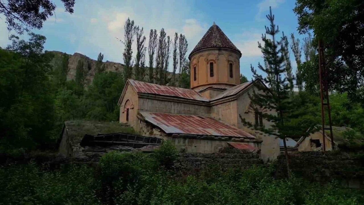 Haho Manastırı (Taş Camii) yıllara meydan okuyor