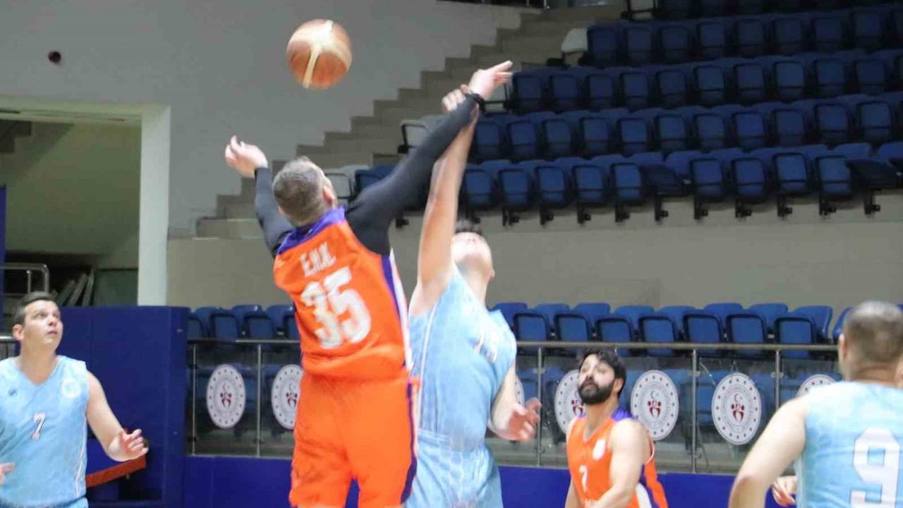 Hakkâri'de Kurumlar Arası Basketbol Turnuvası Başladı