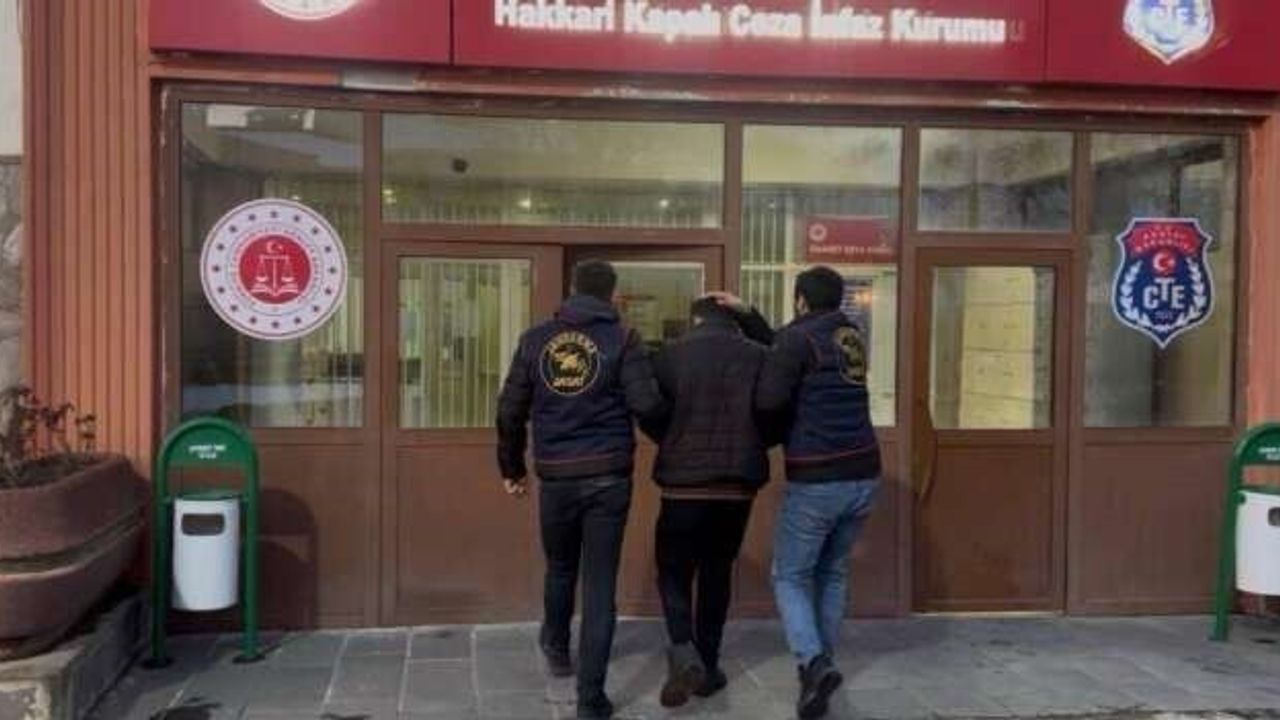 Hakkari ve Van'da aranan iki kişi yakalandı, tutuklandılar