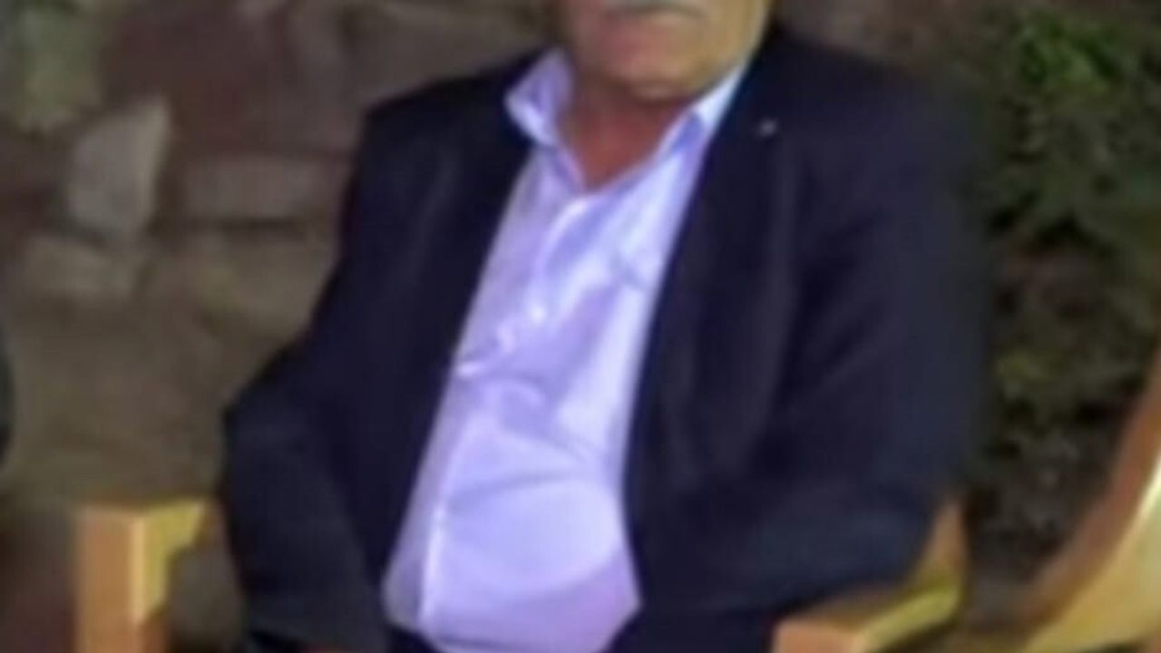 Hakkarili eski muhtar uçakta kalp krizi geçirip yaşamını yitirdi