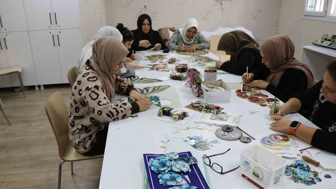 Haliliye’de Osmangazi Hanımlar Konağı kadınları güçlendiriyor