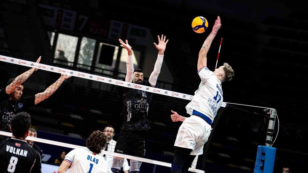 Halkbank 3-0 Gebze Belediyespor — Efeler Ligi 9. Hafta