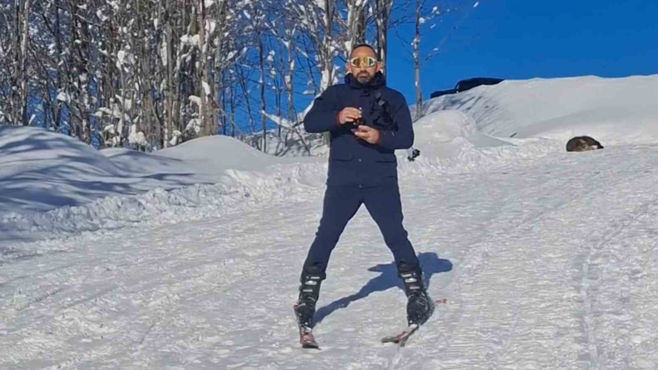 Handüzü'nde Elinde Çayla Kayak Yapan Ersin Kalender İlgi Çekti