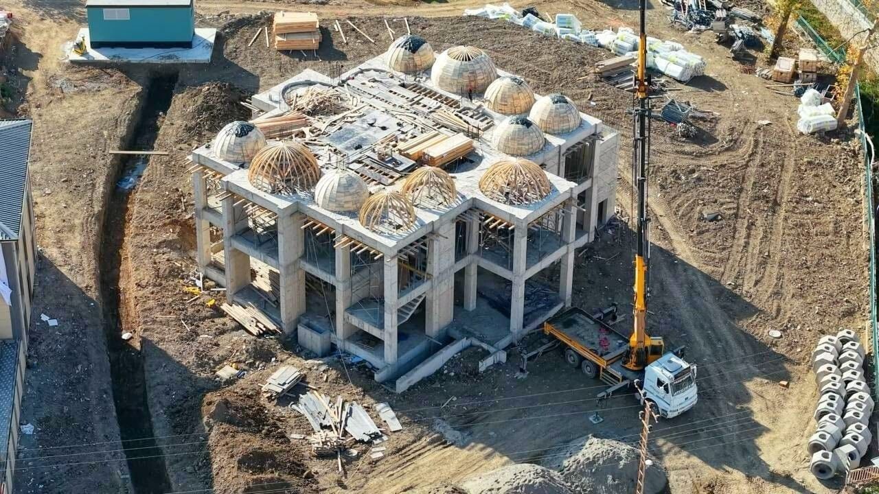 Hasanbeyli'de deprem sonrası yeniden imar: 70 iş yeri, 68 konut, 600 kişilik cami