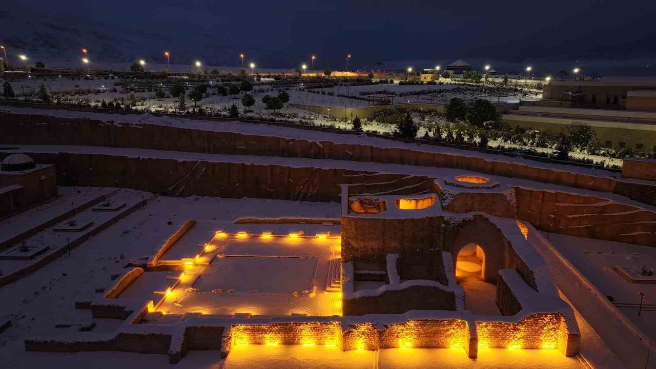 Hasankeyf'te Karın Yarattığı Kartpostallar