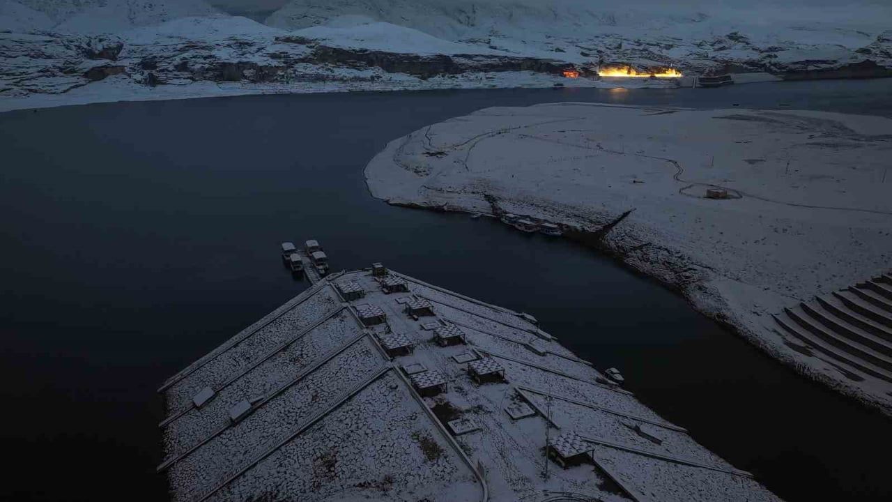 Hasankeyf'te masalsı kar manzaraları