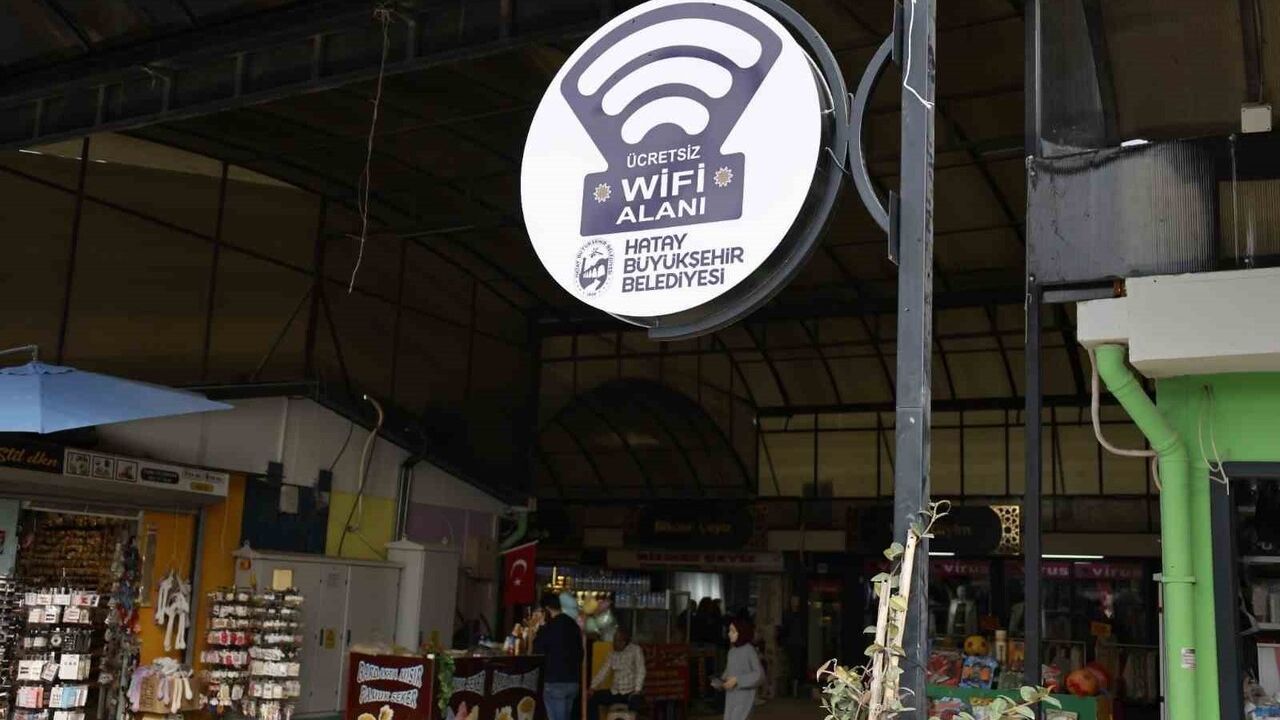 Hatay Büyükşehir Belediyesi'nden yoğun noktalara ücretsiz Wi-Fi