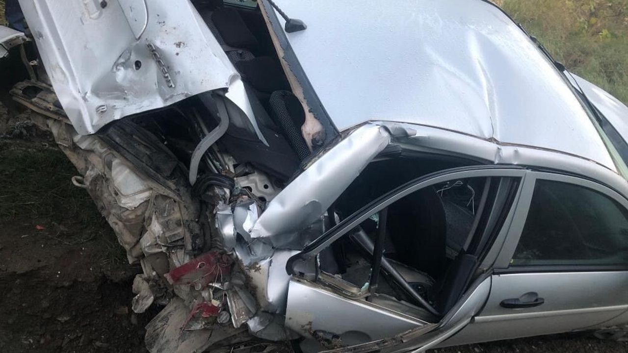 Hatay'da köprüden düşen otomobilin sürücüsü yaralandı