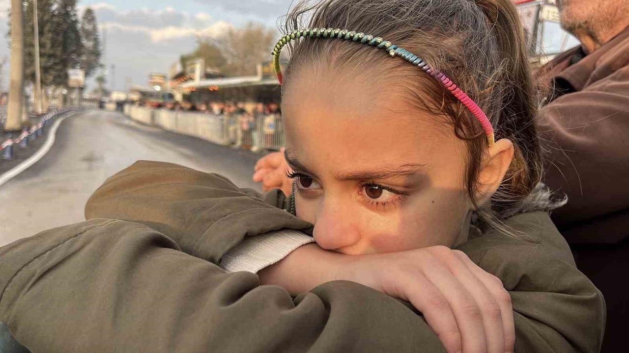 Hatay'da 'Recep Dede' diye seslenen 8 yaşındaki Dilek gözyaşlarına boğuldu