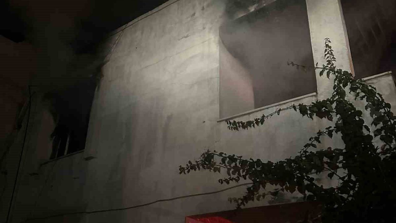 Hatay Reyhanlı'da müstakil evde çıkan yangın söndürüldü