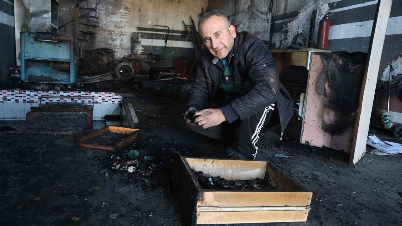 Hatay Yeni Sanayi Sitesi'nde yangın: 9 iş yeri kullanılamaz hale geldi