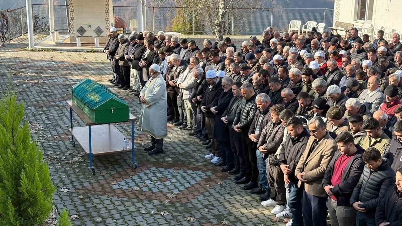 Hendek'te yaya çarpması: Oğuzhan Yılmaz defnedildi