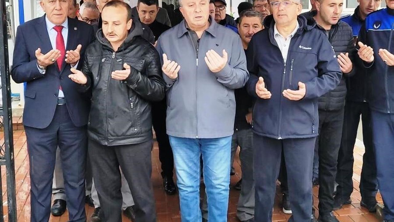 Hisarcık Belediyesi'ne yeni çöp toplama aracı hizmete girdi