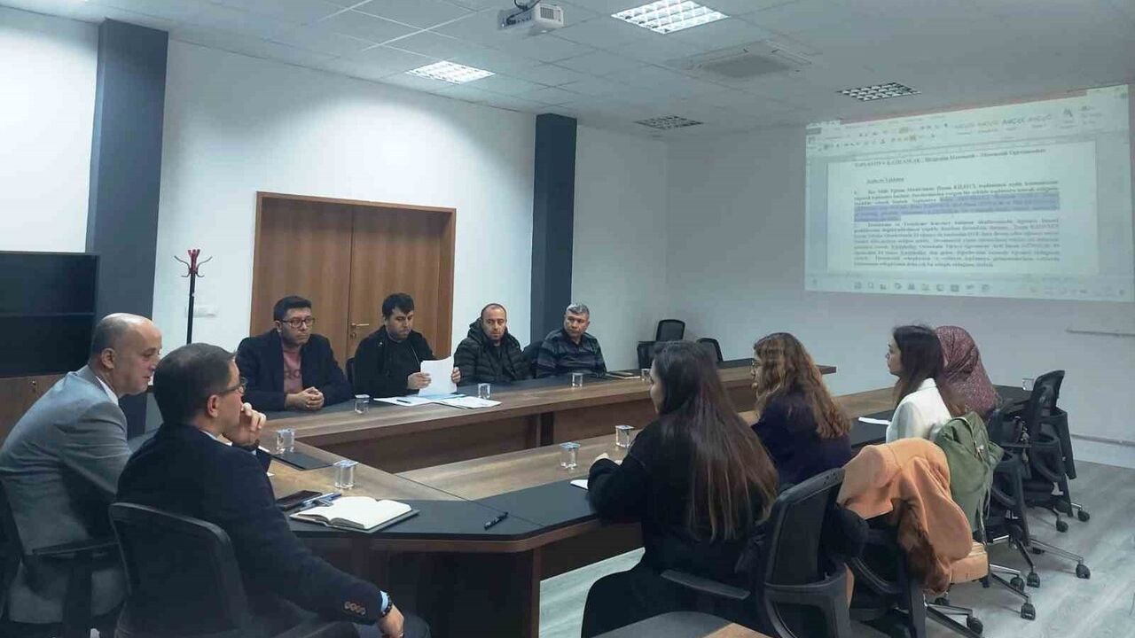 Hisarcık’ta branş öğretmenleri toplantıları başladı