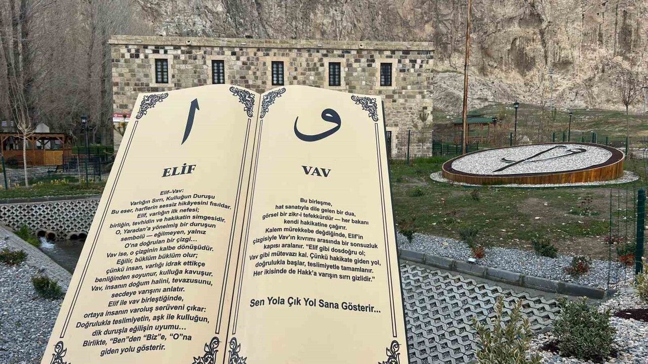 Horhor Medresesi Camii restore edilip çevre düzenlemesiyle tekrar ibadete açıldı