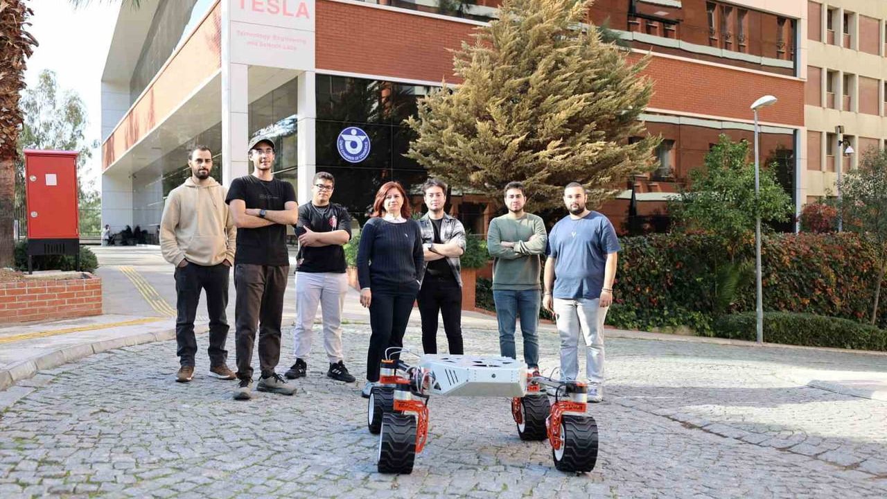 İEÜ Öğrencilerinden Uzay Keşif Robotu 'ECO Rover'