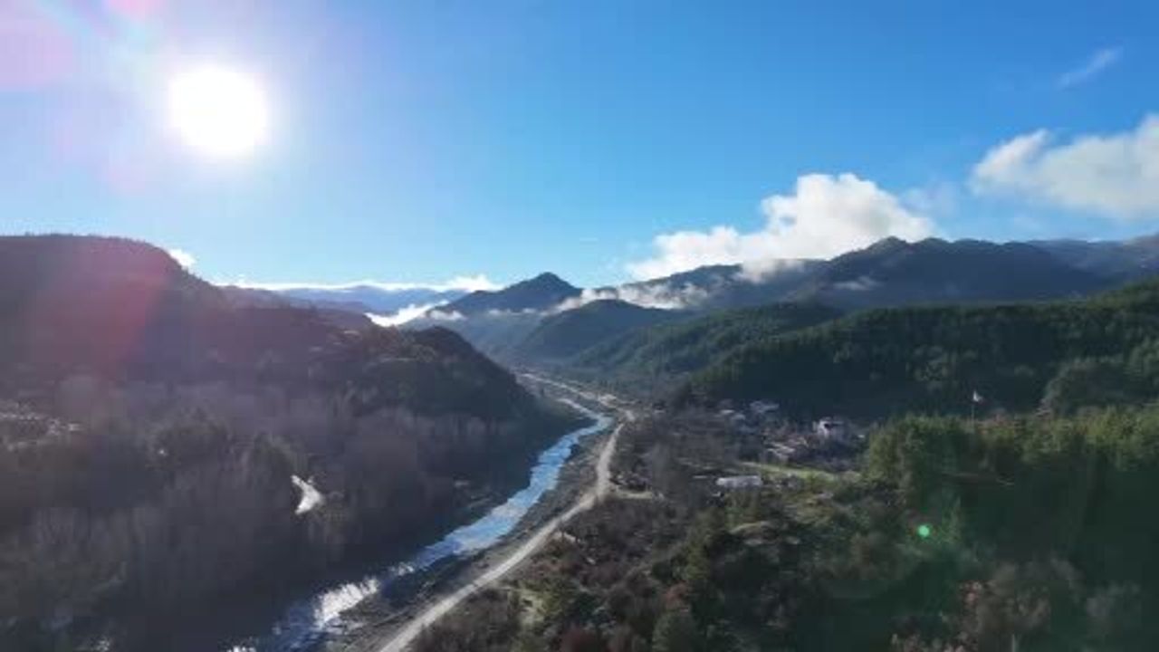 İhsangazi'de sisle kaplanan ormanlar kartpostallık manzaralar oluşturdu