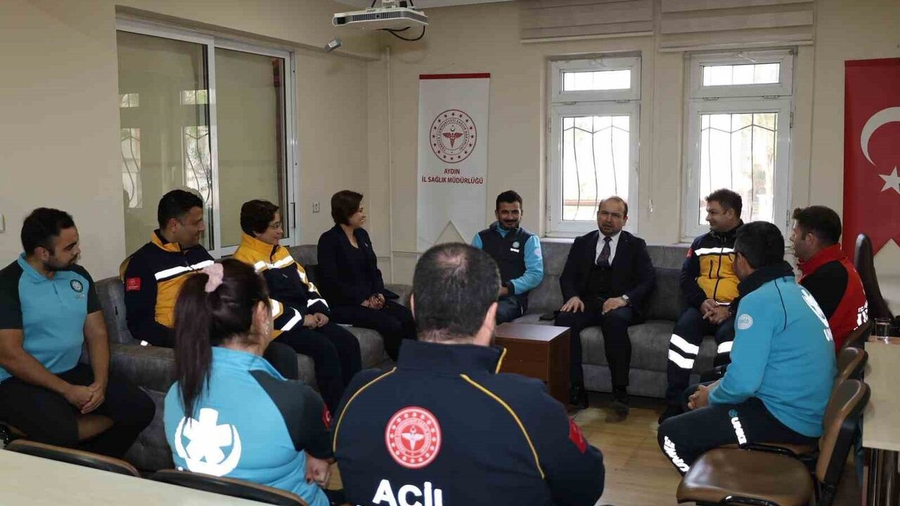 İl Sağlık Müdürü Dr. Eser Şenkul UMKE Ekibiyle Bir Araya Geldi