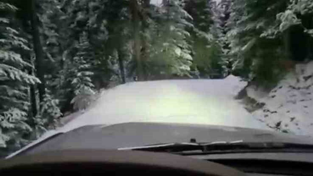 Ilgaz'da yüksek kesimler karla kaplandı