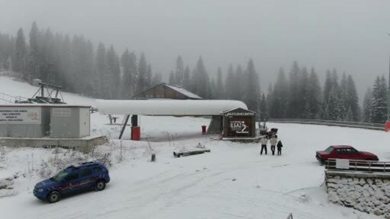 Ilgaz Dağı'nda kar örtüsü 20 santimetreye ulaştı