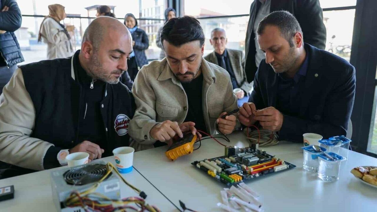 İlkadım Belediyesi'nden Elektronik Atık Farkındalığı: Başkan Kurnaz konuştu