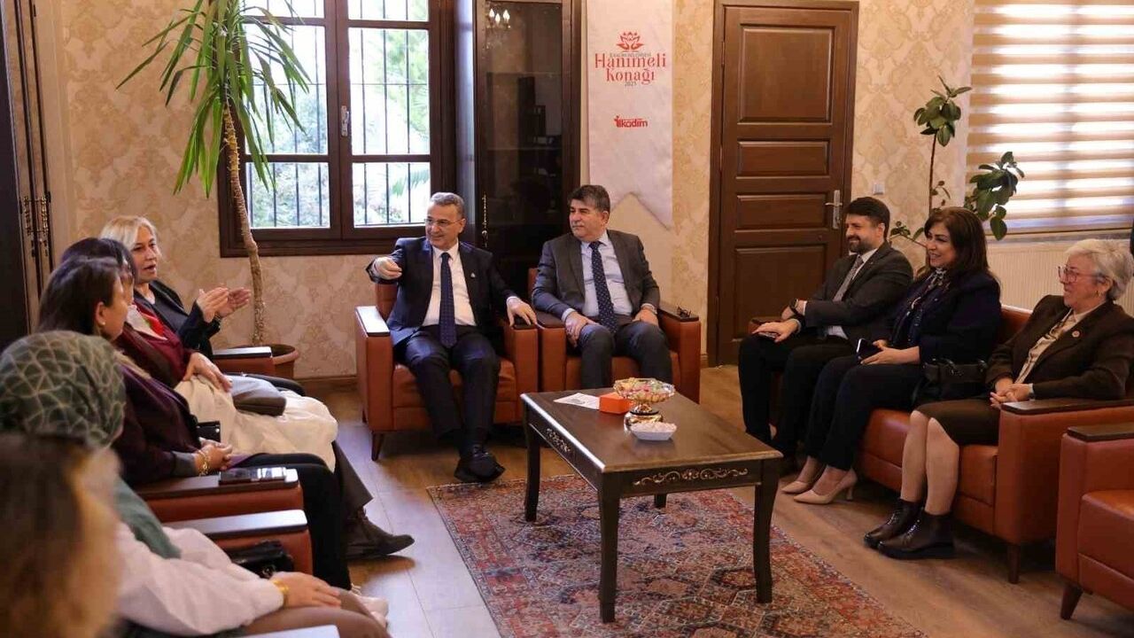 İlkadım’da kadın muhtarlarla buluşma: Hanımeli Konağı’nda istişare